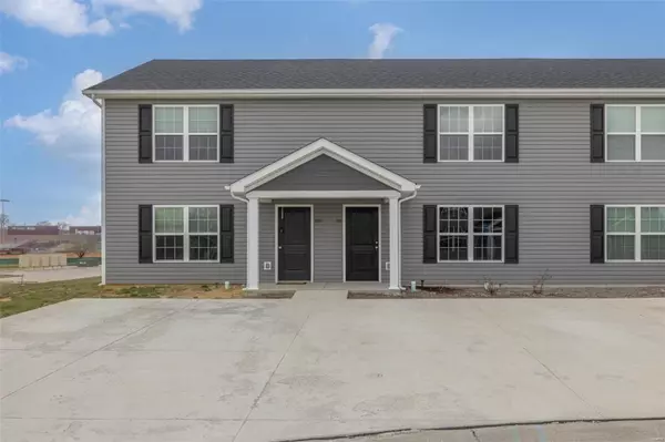 811 Navajo TRL, Warrenton, MO 63383