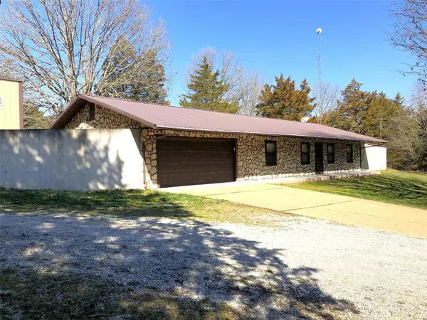 5597 Highway Z, Cabool, MO 65689