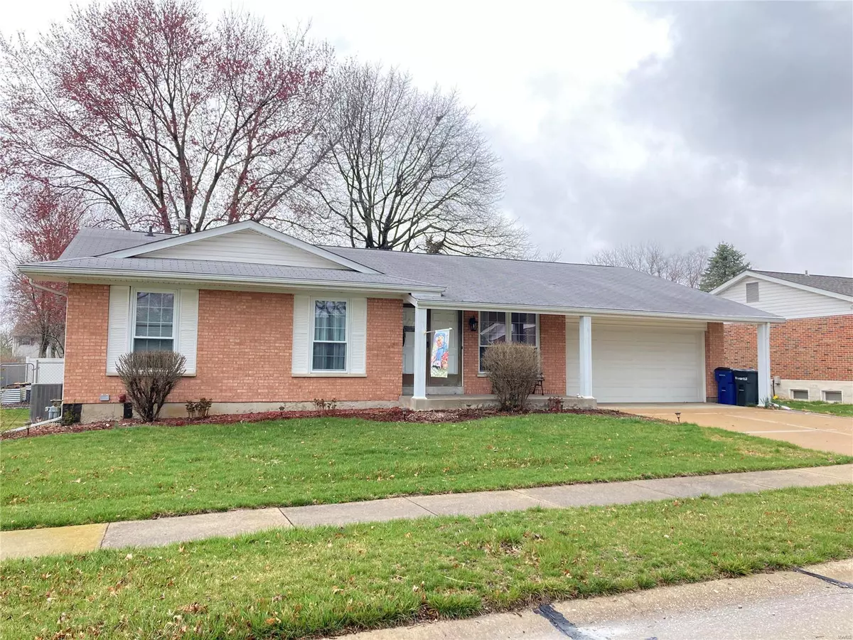 Florissant, MO 63034,3909 Hirondelle LN