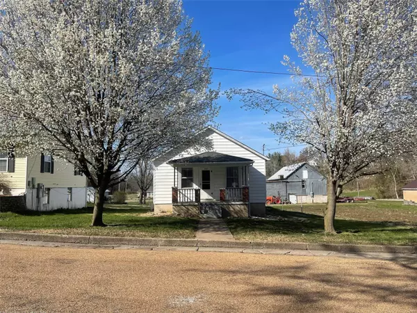 423 E 12TH, Hermann, MO 65041