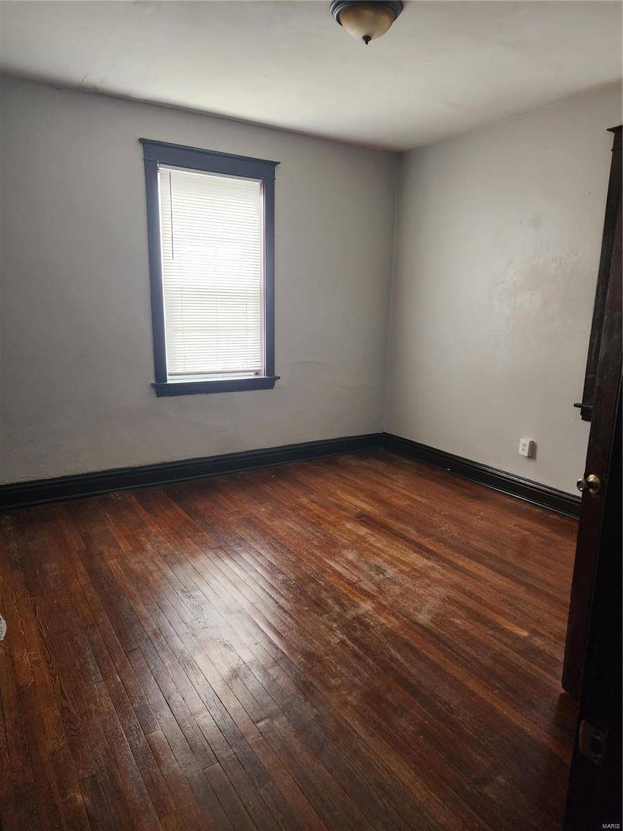 St Louis, MO 63111,5516 Louisiana AVE