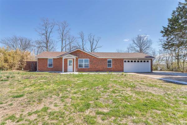 5804 Hawkins Fuchs RD,  St Louis,  MO 63129