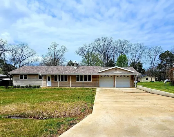 1231 East Crest Drive, Houston, MO 65483