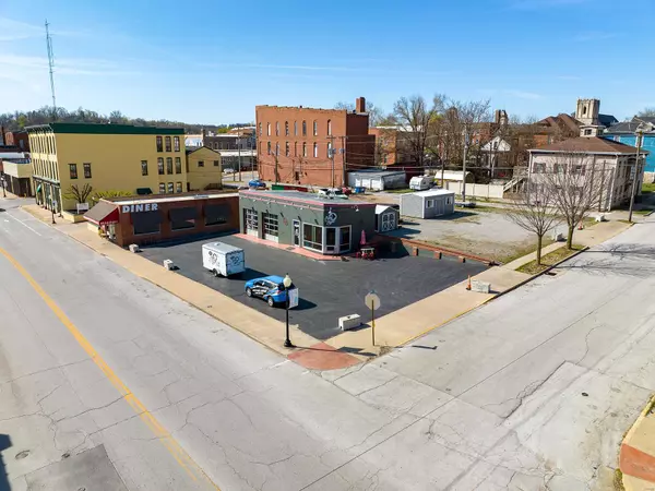 Hannibal, MO 63401,219 N 3rd ST