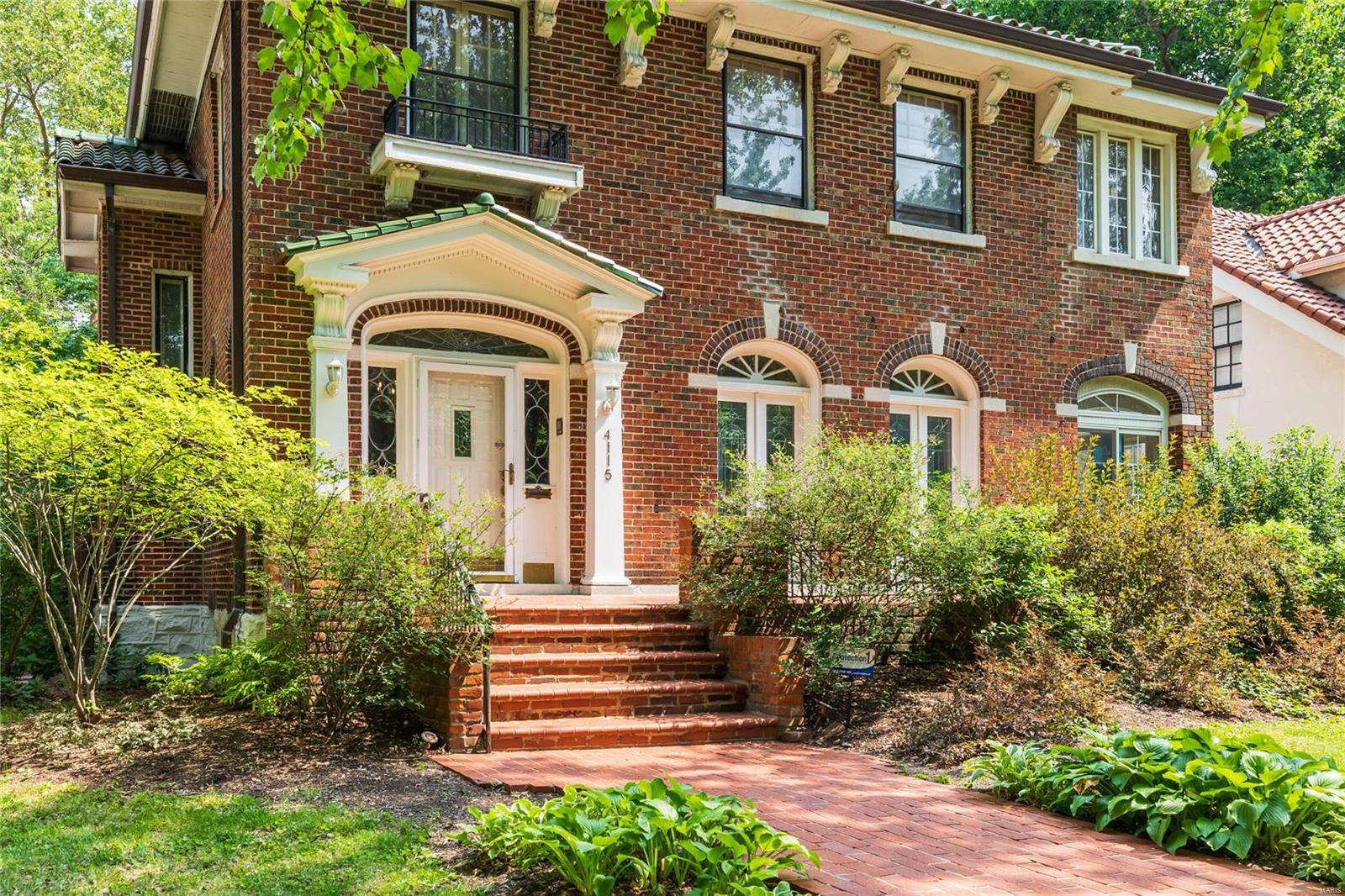 St Louis, MO 63110,4115 Flora PL