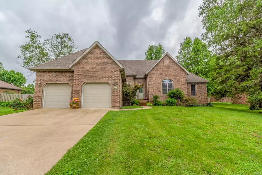 334 Coachlight, Lebanon, MO 65536