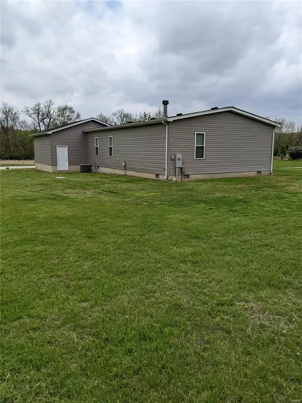 Winfield, MO 63389,10 Monarch CT