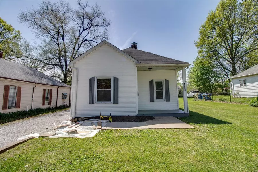 2923 Mayfield AVE, Alton, IL 62002