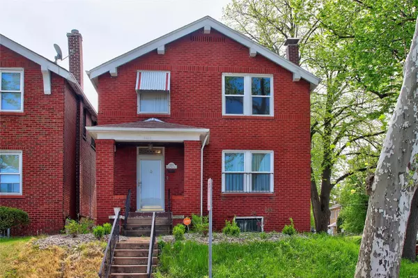 3202 N Taylor AVE, St Louis, MO 63115