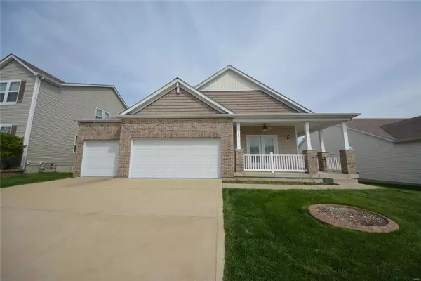 1804 English Oak DR, Lake St Louis, MO 63367