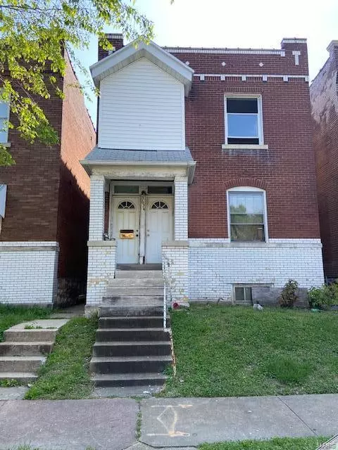 3634 S Compton AVE, St Louis, MO 63118