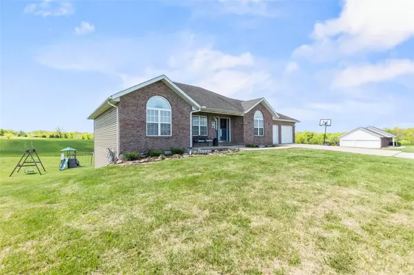 Altenburg, MO 63732,141 Adam LN