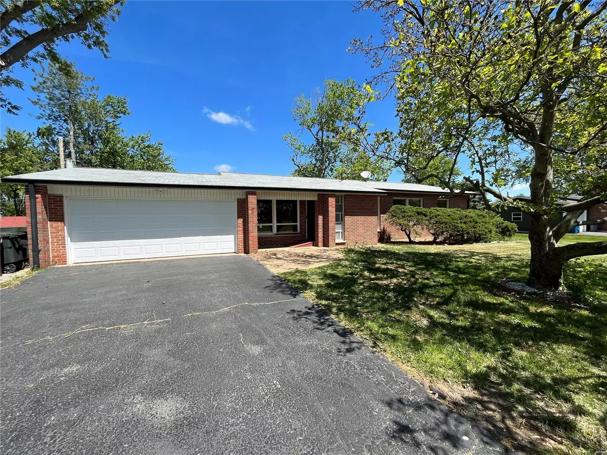 Olivette, MO 63132,9 Kingsbrook LN