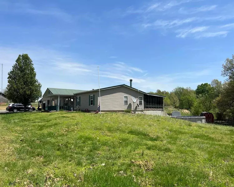 38256 County Road 229, Campbell, MO 63933