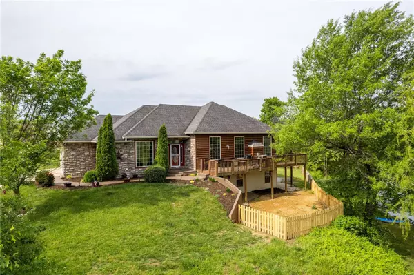 Columbia, MO 65202,3105 Woods Crossing DR