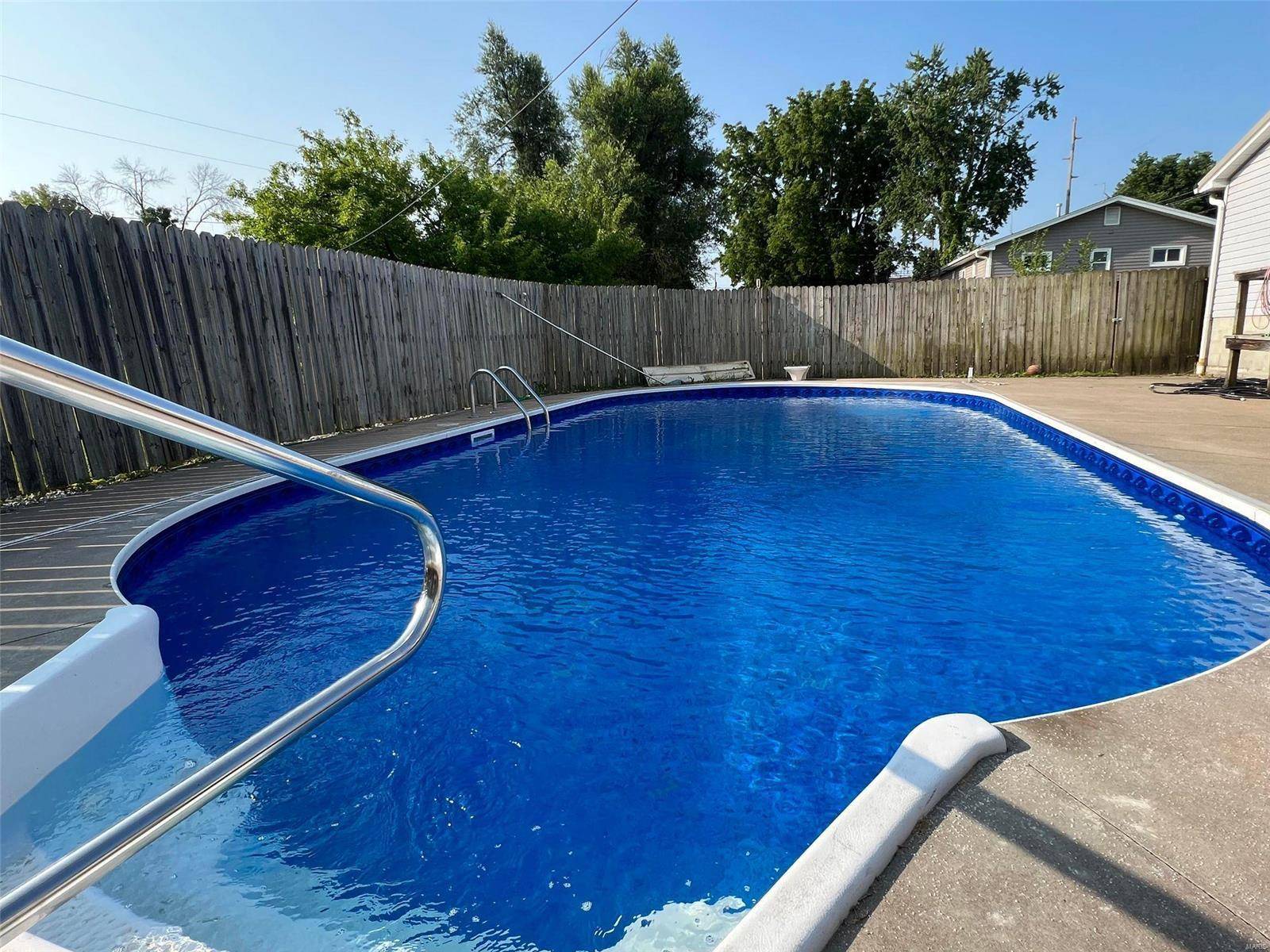 Palmyra, MO 63461,911 N Dickerson