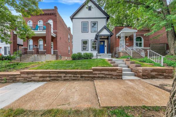 2806 January AVE,  St Louis,  MO 63139