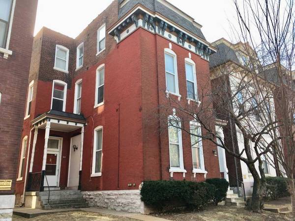 1932 Senate ST,  St Louis,  MO 63118