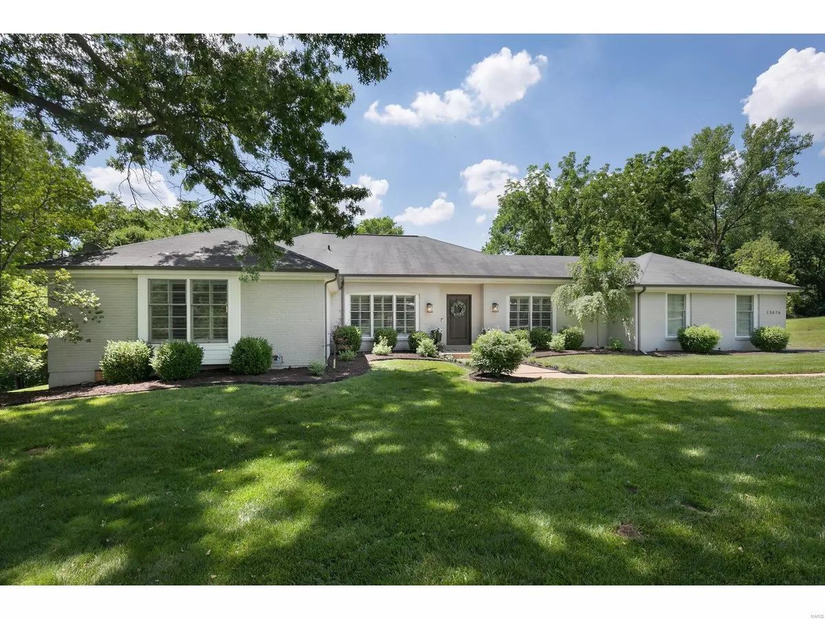 Town And Country, MO 63131,13676 Armstead DR