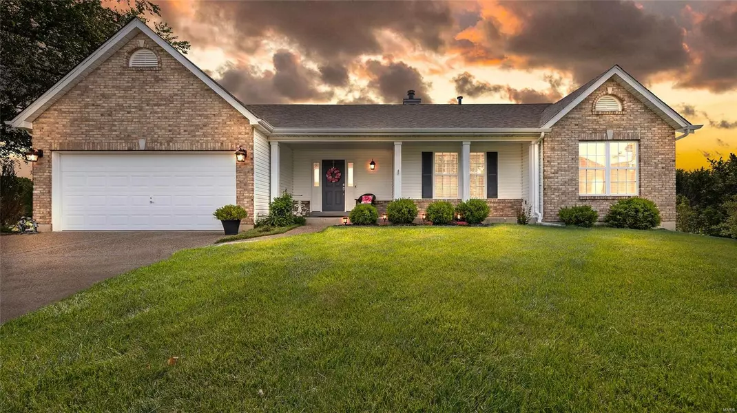 20 Vast Horizon DR, Dardenne Prairie, MO 63368