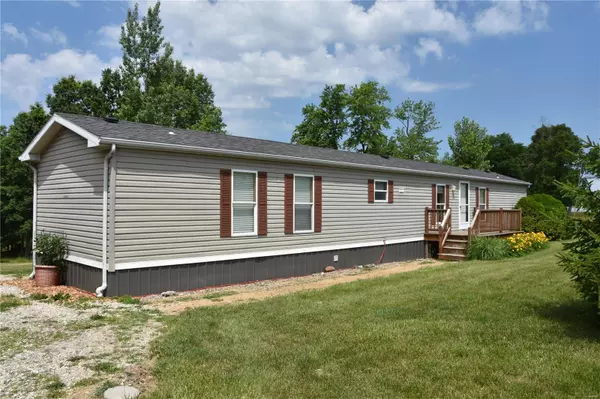 1363 J SPUR, Bethel, MO 63434