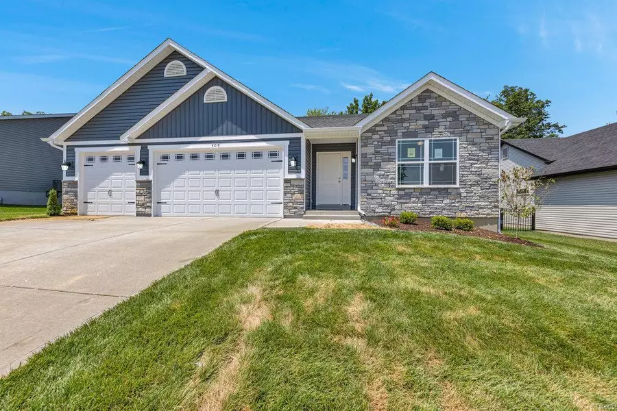 409 Knothole LN, Wentzville, MO 63385