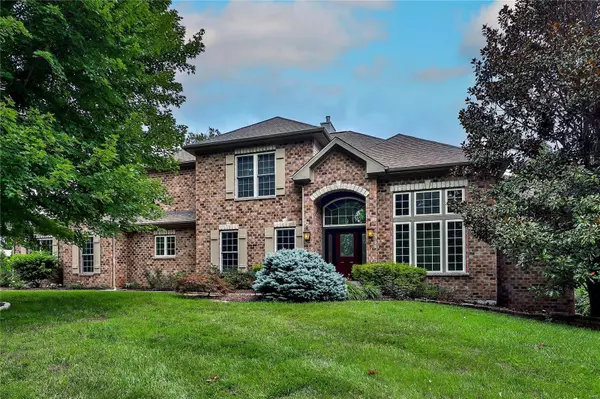 6 Country Fair Lane, Creve Coeur, MO 63141