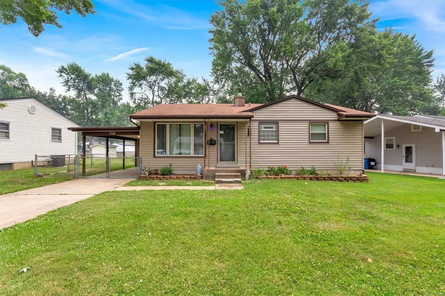 210 S Saint Jacques ST, Florissant, MO 63031