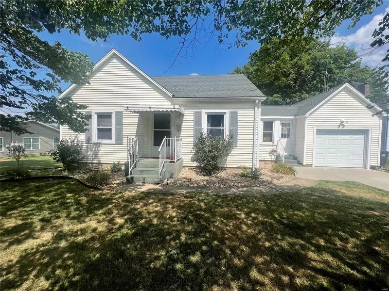 301 S Walnut ST, Perryville, MO 63775