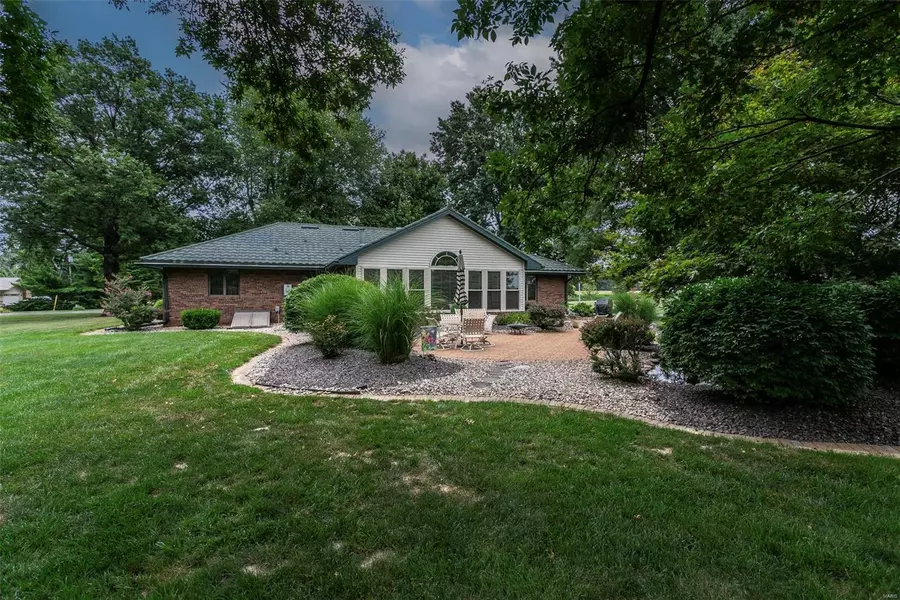 4901 Miller LN, Edwardsville, IL 62025