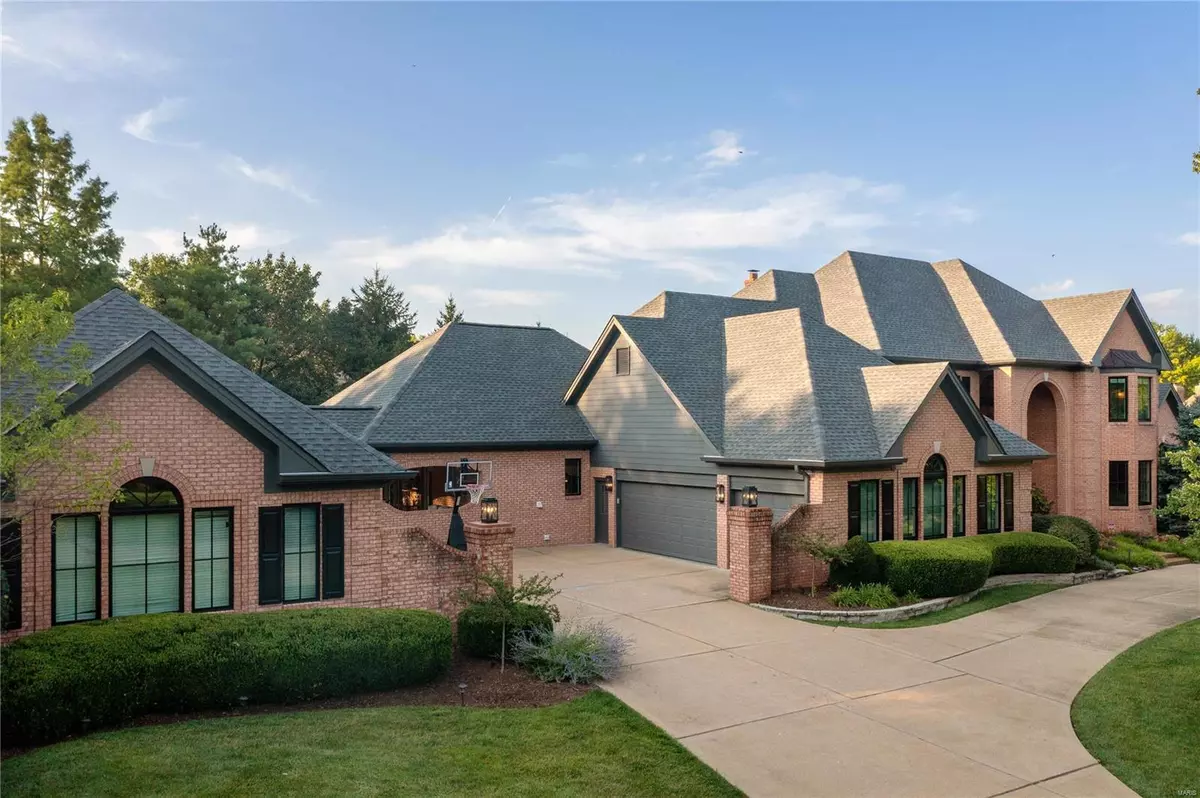 Town And Country, MO 63131,13555 Weston Park DR