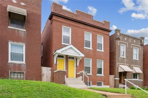 3763 Potomac ST, St Louis, MO 63116