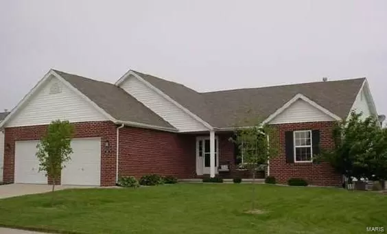 Highland, IL 62249,105 E Quail DR