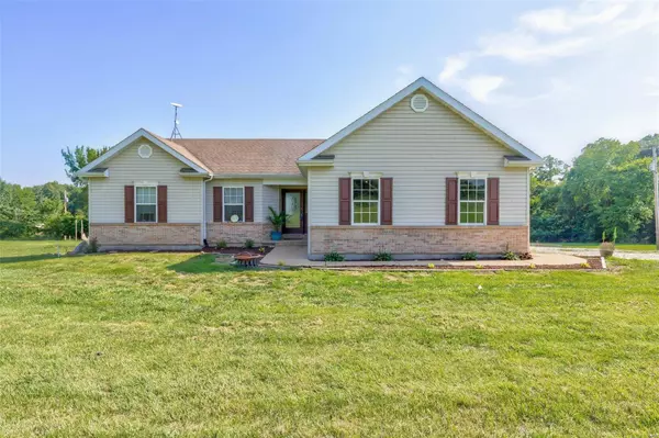 10041 Stone Park, Richwoods, MO 63071