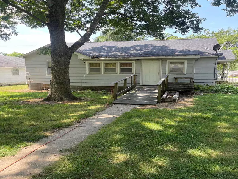 716 N Catalpa, Dexter, MO 63841