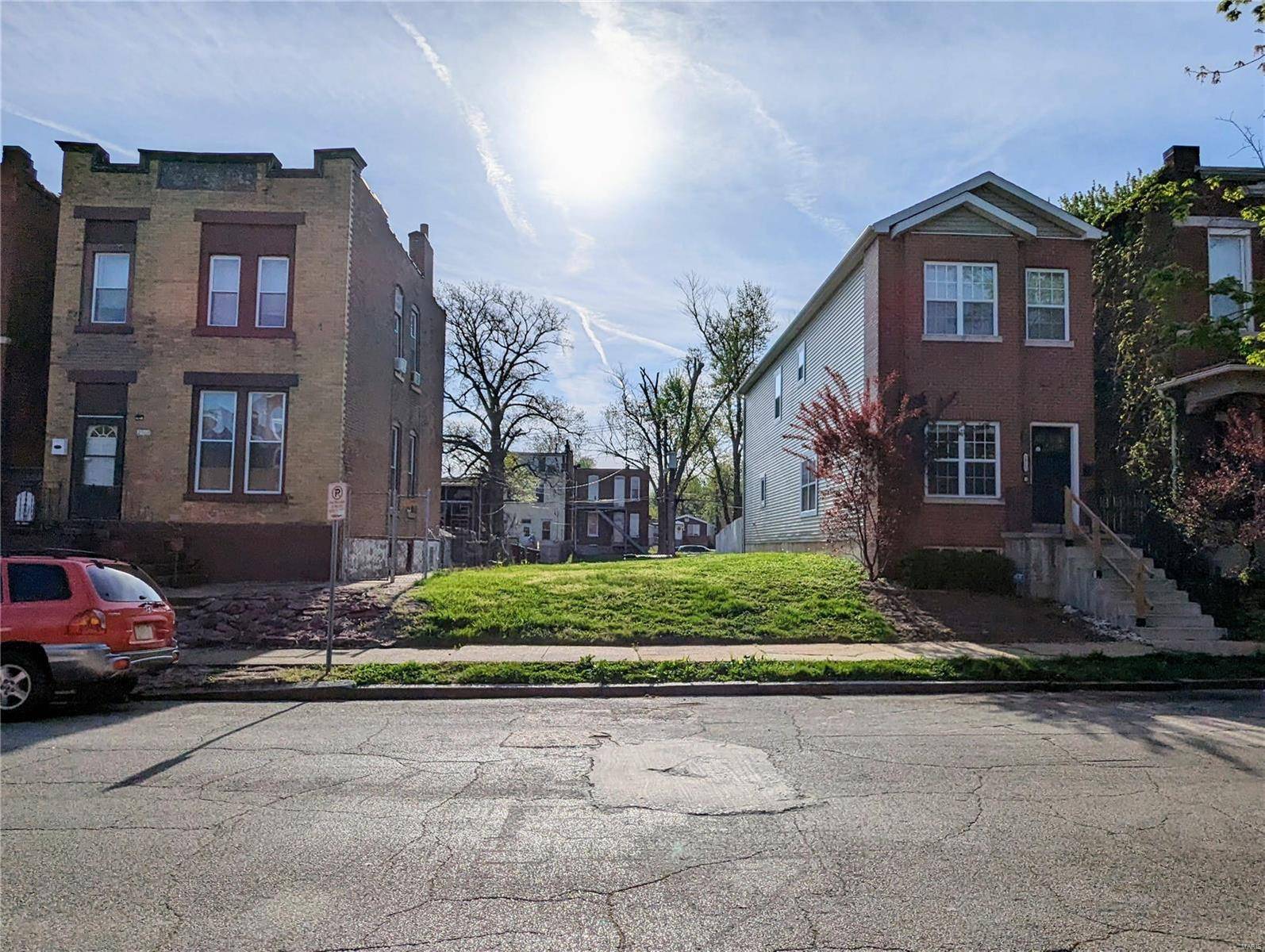 St Louis, MO 63118,2910 Michigan AVE