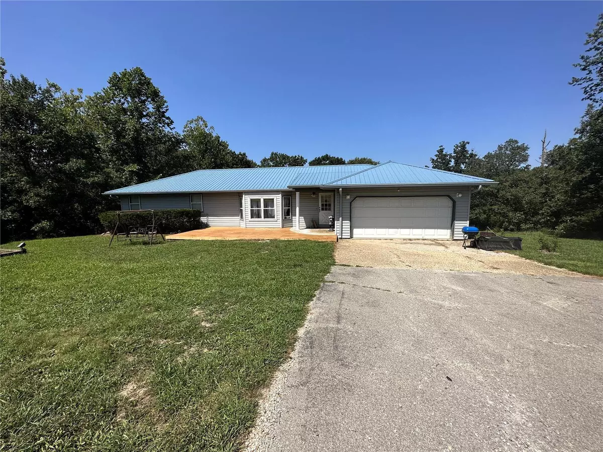 Dixon, MO 65459,17301 Cashew LN