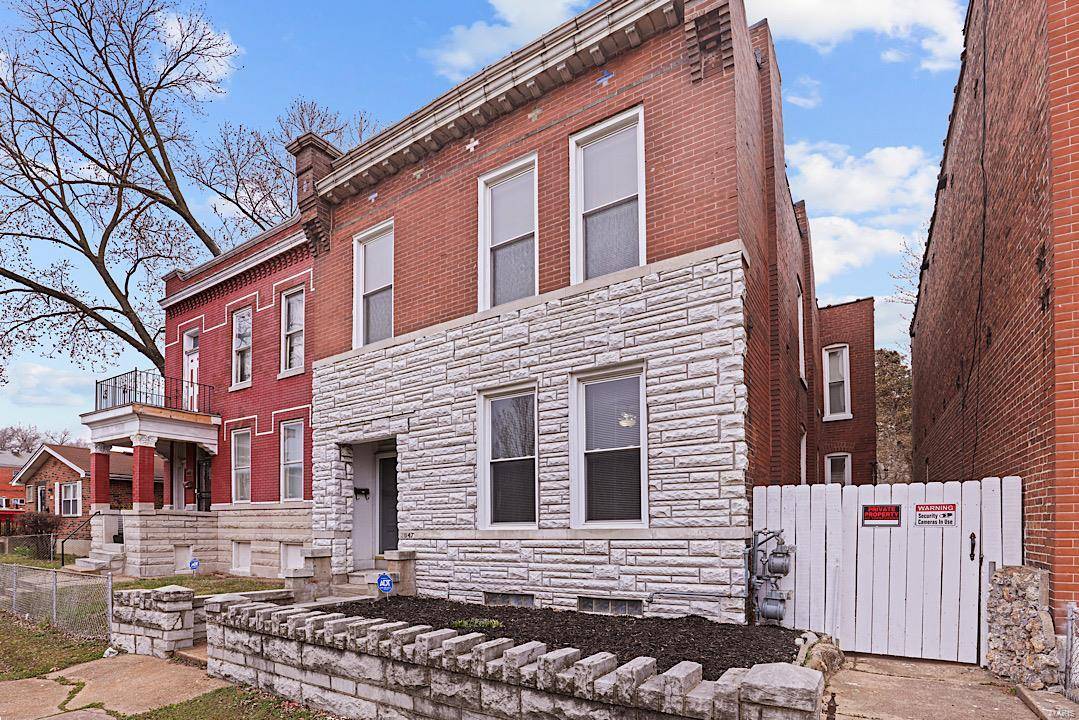 2847 Chippewa ST, St Louis, MO 63118