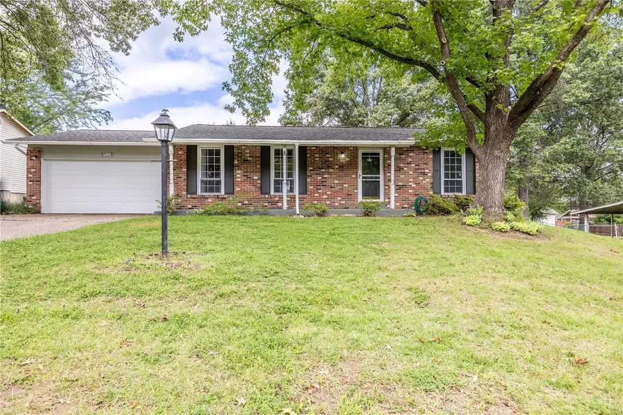 15 Edgemont RD, St Peters, MO 63376