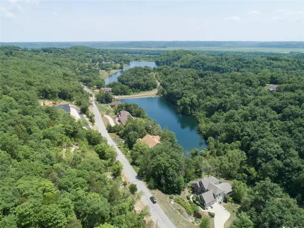 4507 Kingfisher CT, Augusta, MO 63332