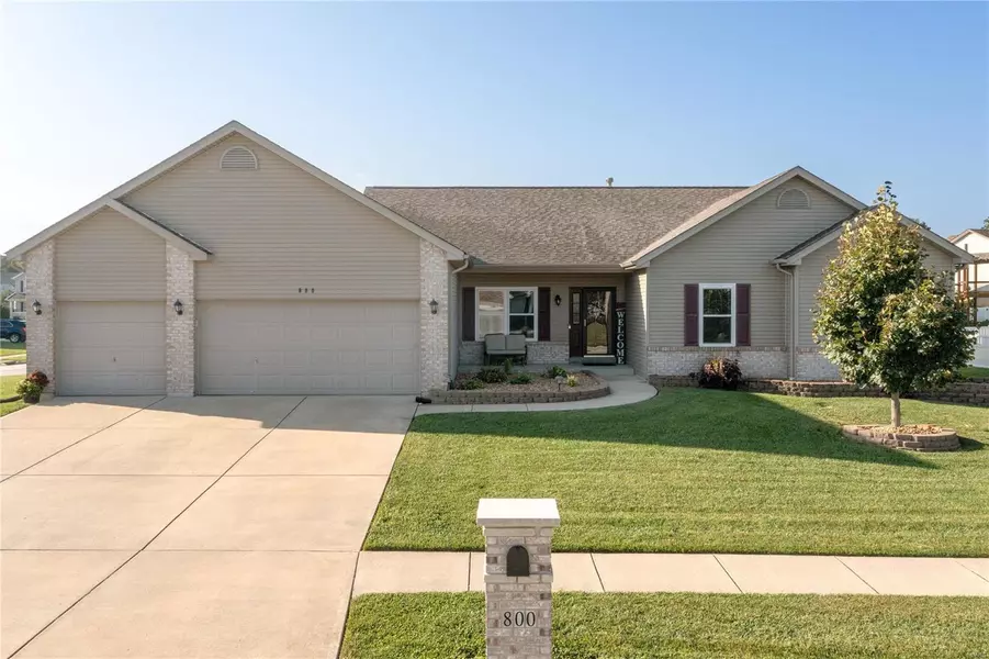 800 Mule Creek DR, Wentzville, MO 63385