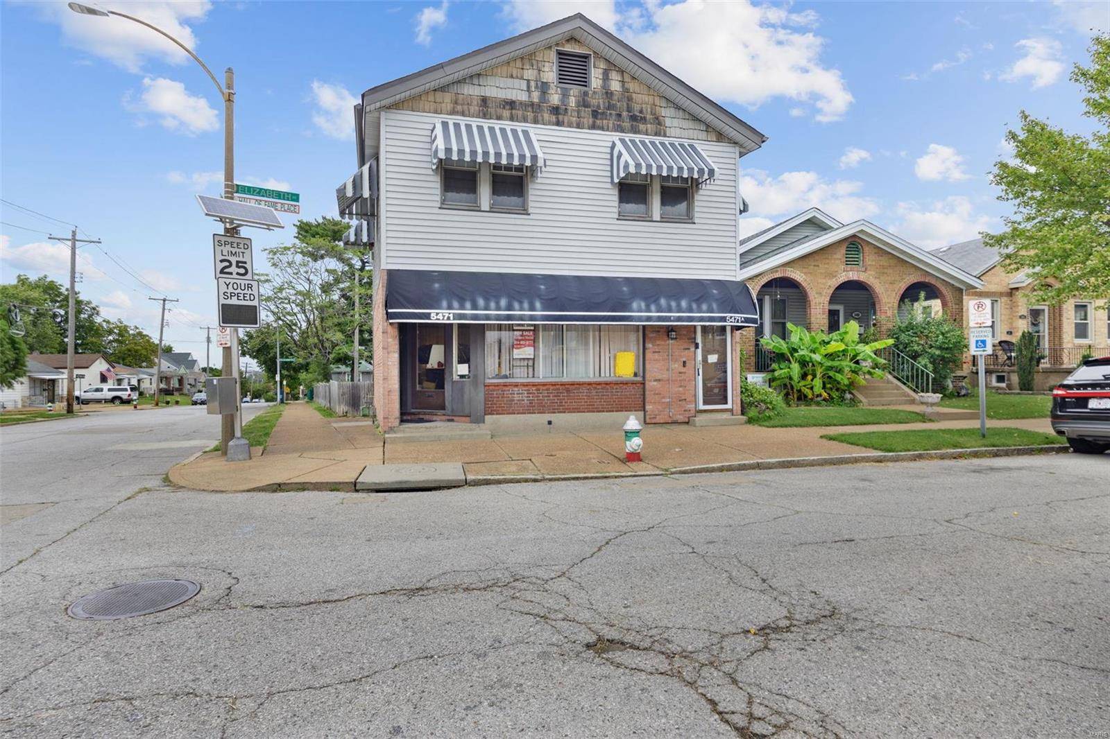 St Louis, MO 63110,5471 Elizabeth