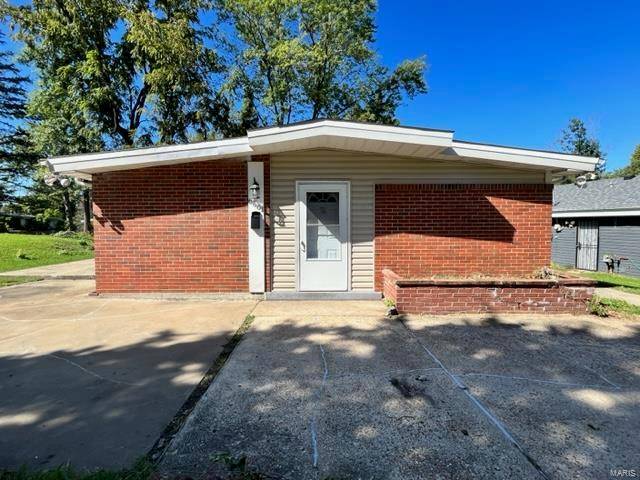 6661 Pepperidge DR, St Louis, MO 63134