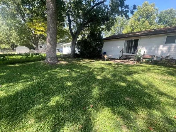 Florissant, MO 63031,890 Lilac DR