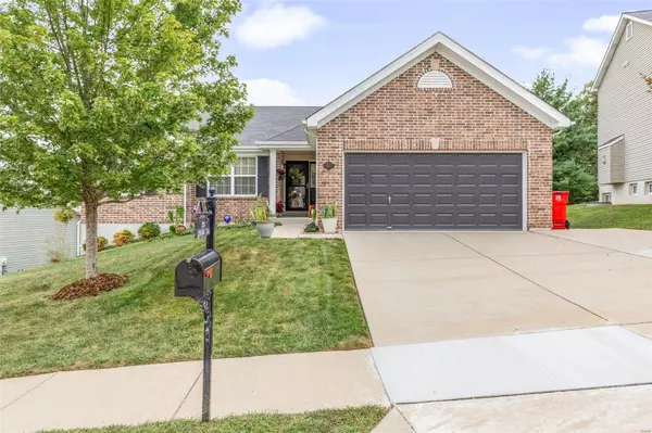 2336 Appaloosa TRL, High Ridge, MO 63049