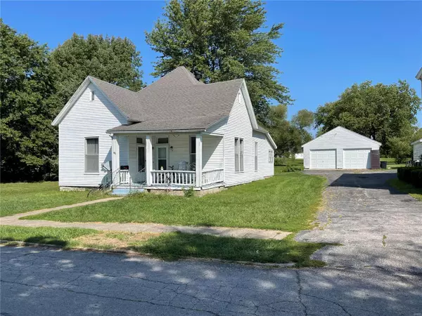 316 Cooper Ave, Paris, MO 65275