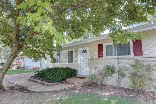 Florissant, MO 63031,275 Falcon DR