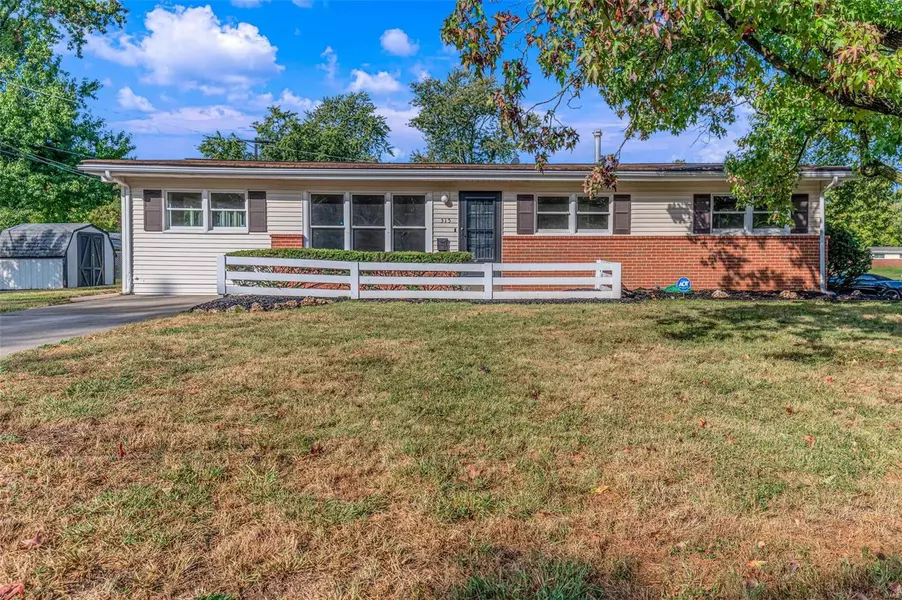 315 Saint Edward LN, Florissant, MO 63033