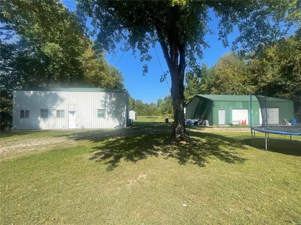 Poplar Bluff, MO 63901,277 County Road 306