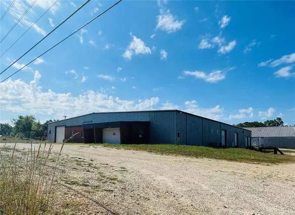 402 Highway 28, Bland, MO 65014